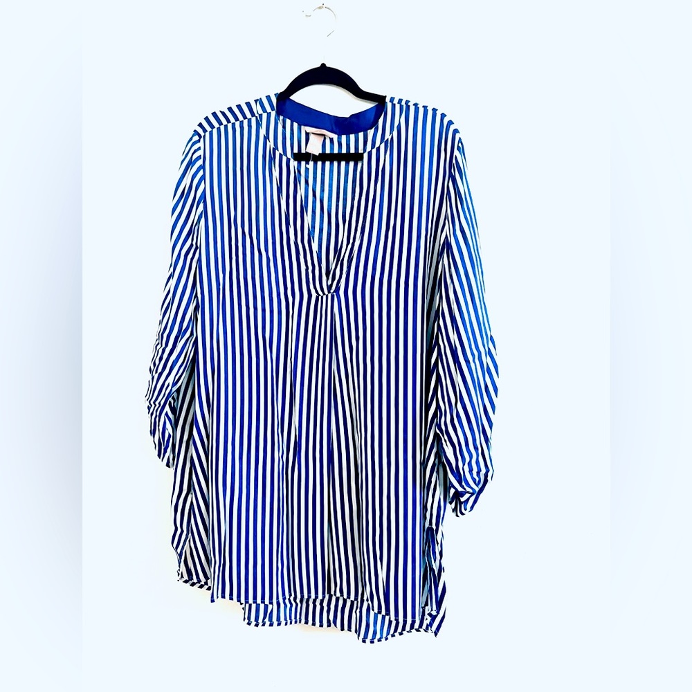 Slimming plus size blouse white and royal blue lines.